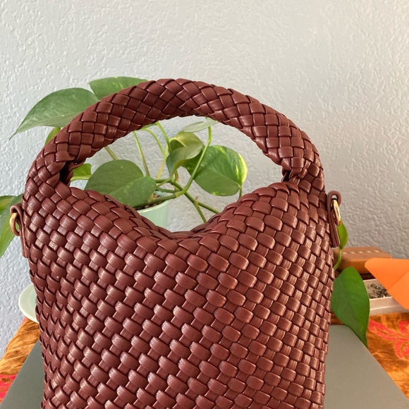 Source Unknown Woven Hobo Bag in Burgundy Red - Picture 2 of 2